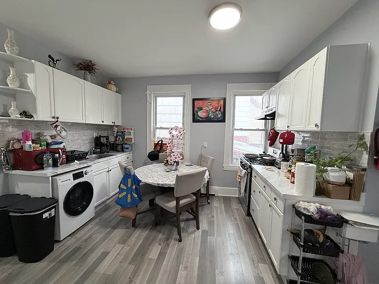 237 Ackerman Ave #4 — Photo 8