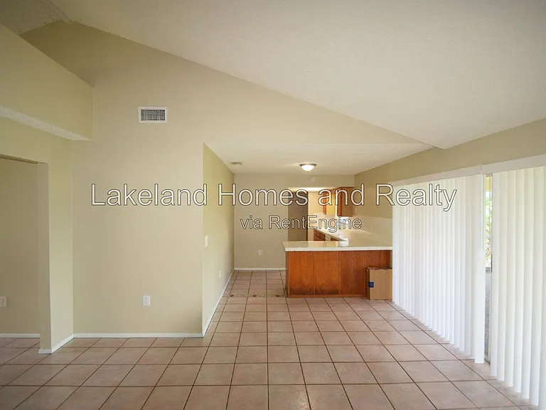 1204 Honeytree Ln W — Photo 46