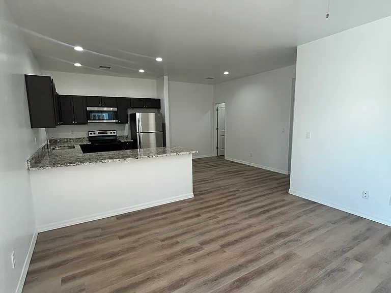 3373 N Pearl St #A — Photo 12