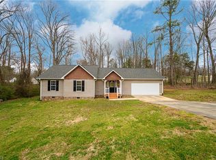 8361 E Holly Grove Rd, Thomasville, NC 27360