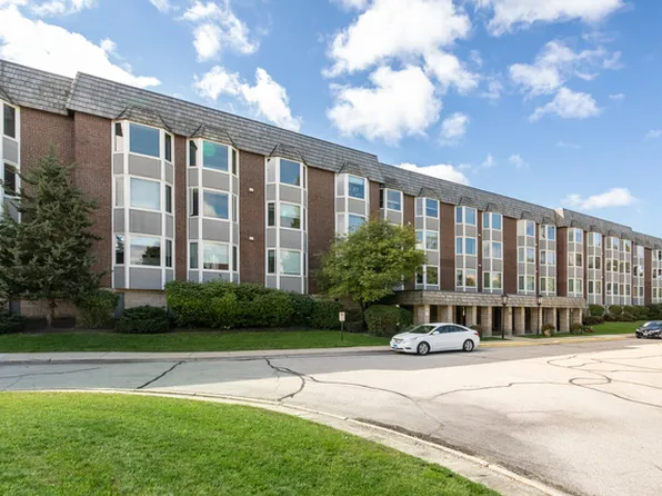 2400 Windsor Mall APT 2H, Park Ridge, IL 60068