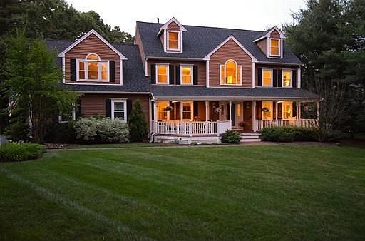 1st image of 17 Deerfield Dr