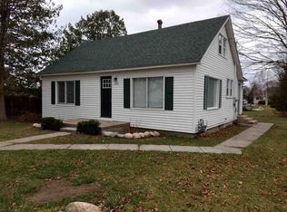 509 W Garfield Ave, Charlevoix, MI 49720