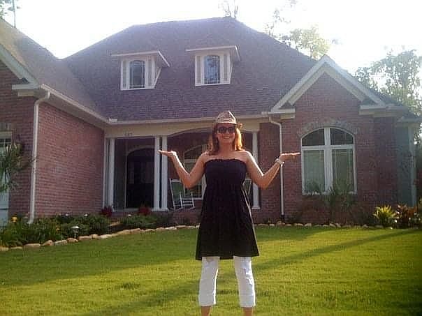 2nd image of 587 Coniston Dr SE