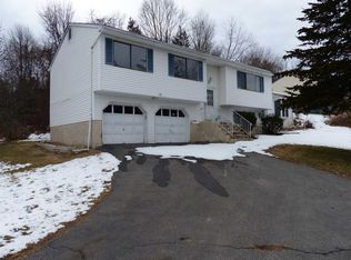 12 Degarmo Rd, Poughkeepsie, NY 12603