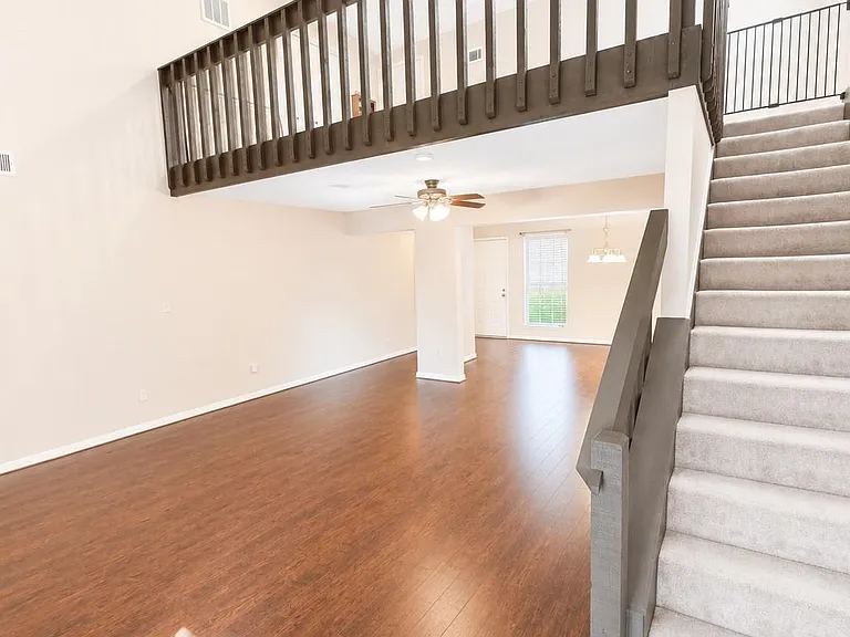 2239 Highland Hills Dr — Photo 8