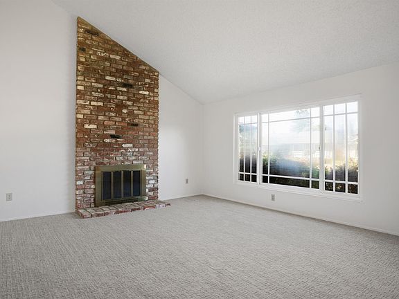 4th image of 1532 Sunview Court