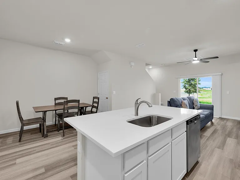 12834 SW Forli Way — Photo 7