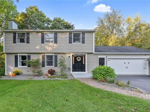 416 Churchill Ln, Fayetteville, NY 13066