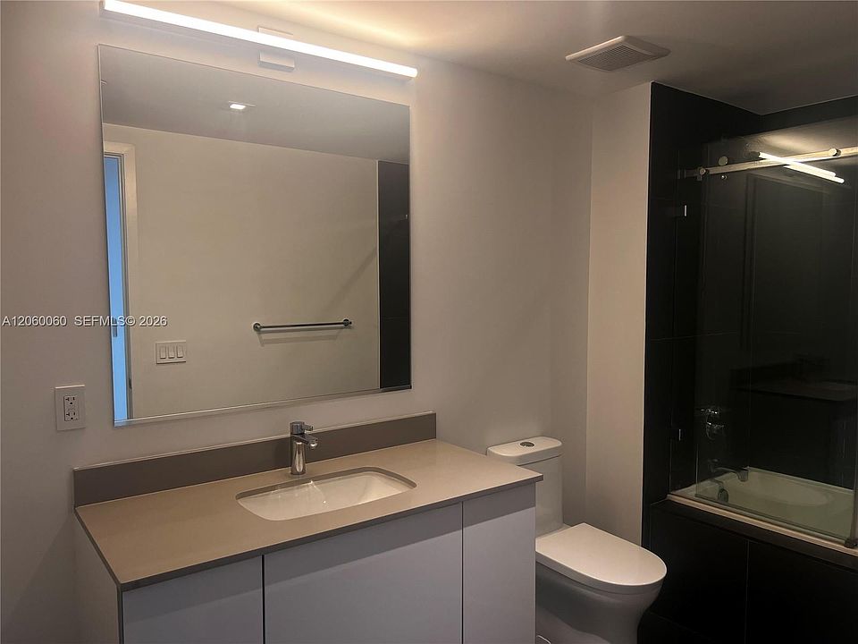 1st image of 1600 NE 1st Ave #1219