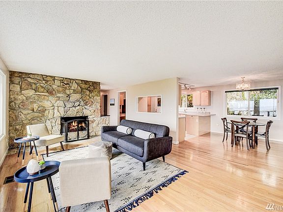 4th image of 20829 8th Ave S