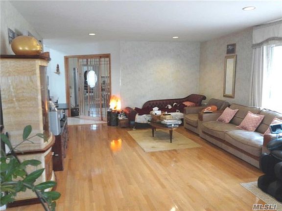 5th image of 59 Villanova Ln