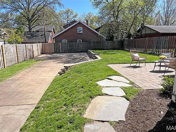 5th image of 7496 Teasdale Ave