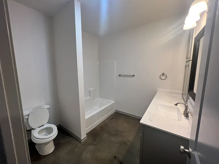 Lindale Landing North/South — Photo 11