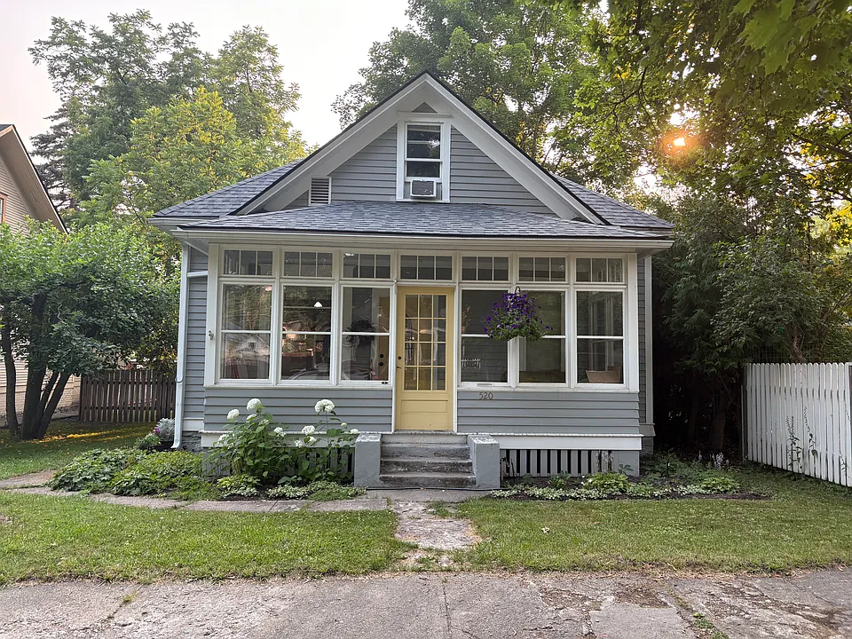 520 3rd Ave E