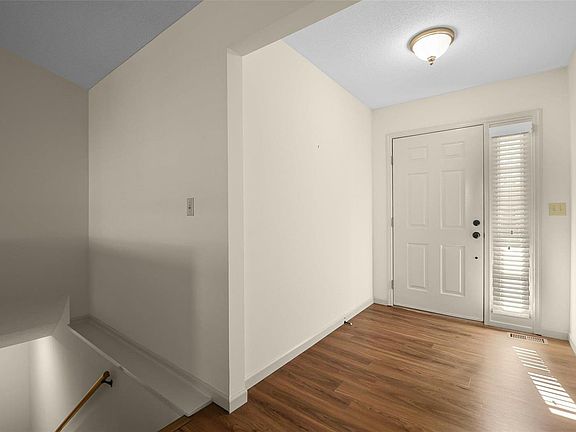 4th image of 715 Vassar Dr