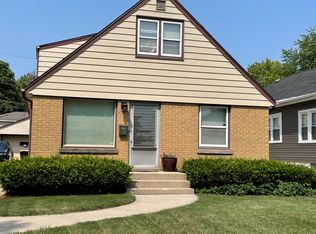 1341 S 96th St, West Allis, WI 53214
