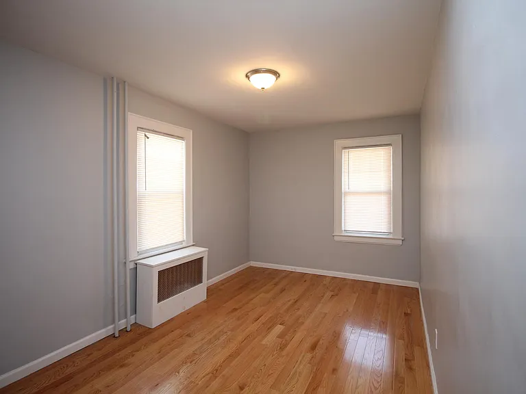 222 Irving Pl #4 — Photo 6