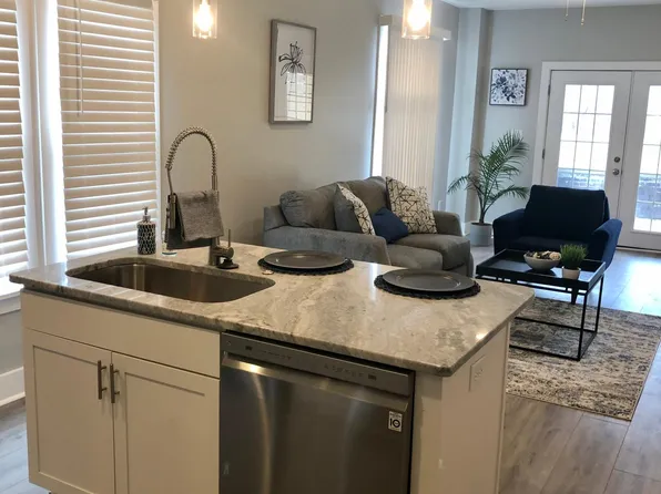 2645 N College Ave, Indianapolis, IN 46205