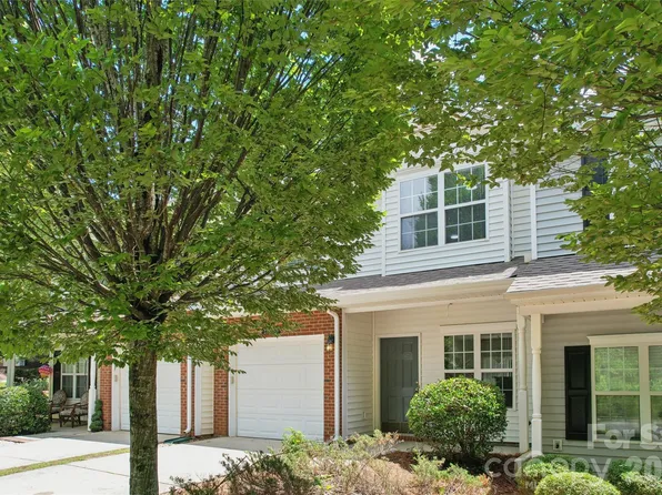 15409 Tully House Ct, Charlotte, NC 28277