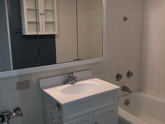 4th image of 1337 21st Ave #3C