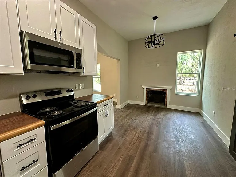 13647 NE 141st Dr — Photo 24
