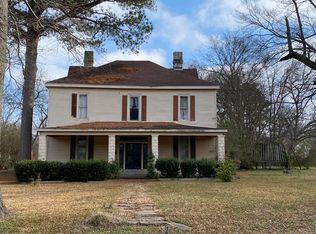 110 N Gatlin St, Okolona, MS 38860
