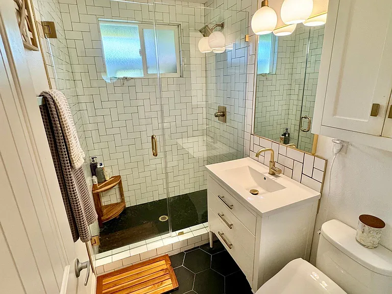 135 Edgewood Dr — Photo 18