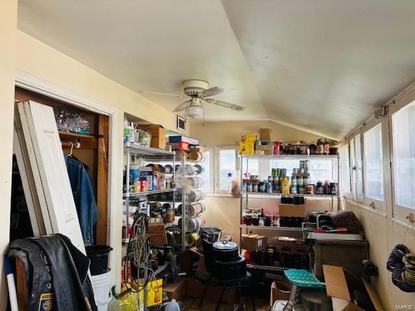 206 N 1st St, Steelville, MO 65565