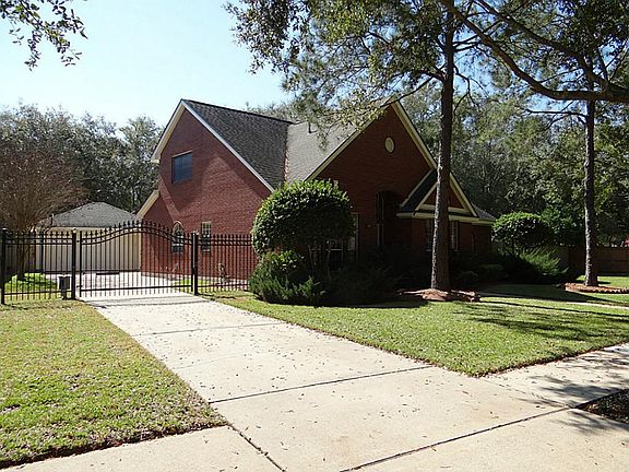 Automatic Driveway Gate Adds EVEN MORE space