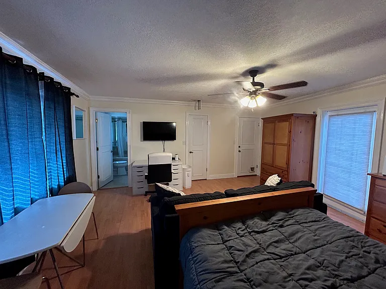 Large master bedroom, bathroom and walk in closet