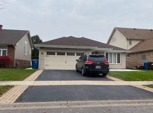 5316 Mint Julip Dr, Alsip, IL 60803