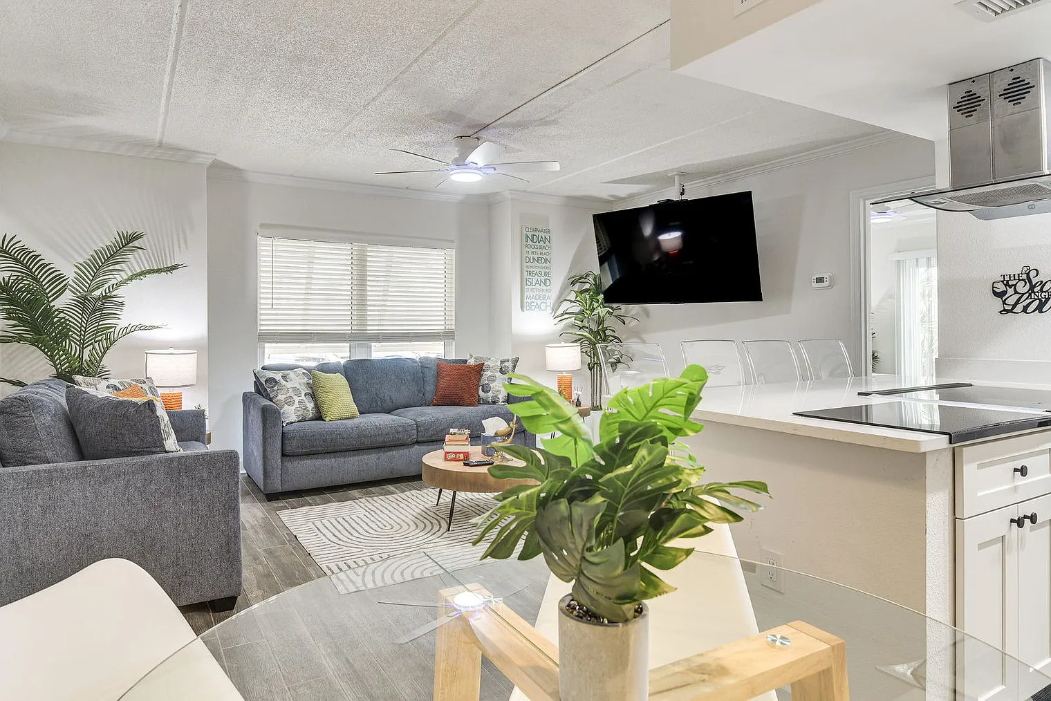 1 bed, 1.0 bath, 699 sqft, $2,677 — Photo 4