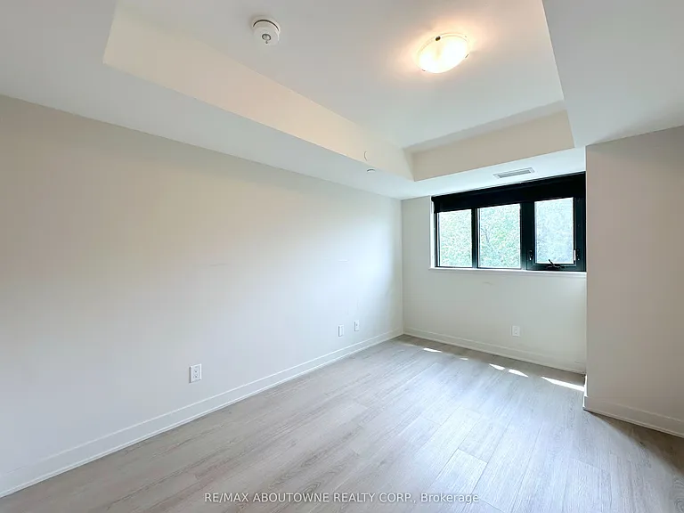 3385 Dundas St W #503 — Photo 6
