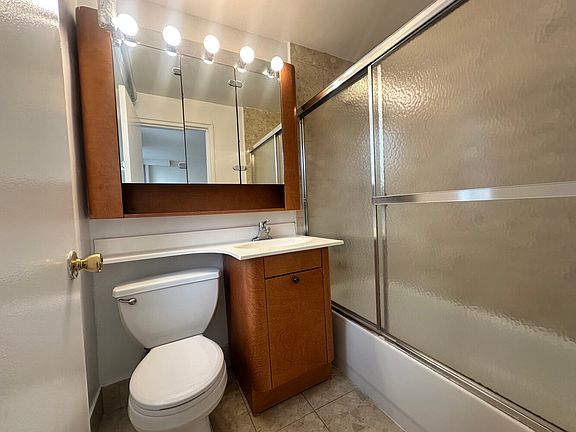 5th image of 209 E 66th St #102