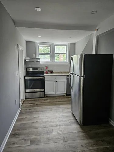14 Hillside St Photo 1