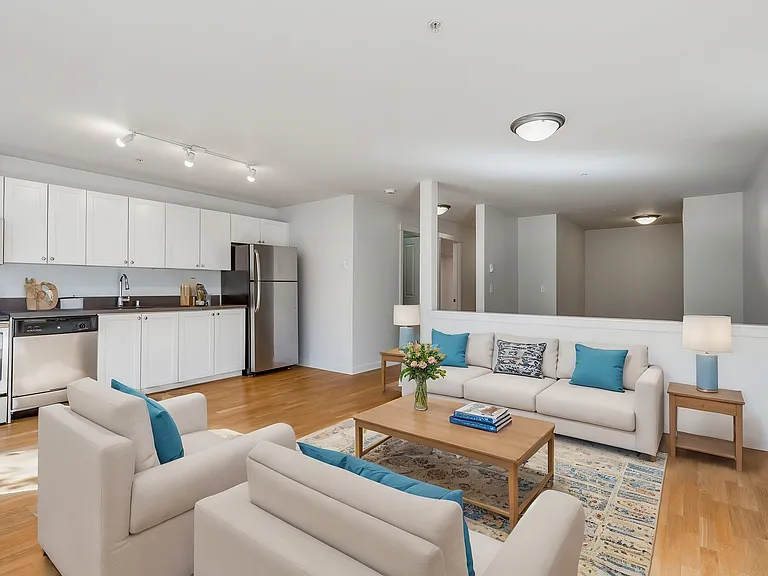 Gilbert House Apartments — Photo 9