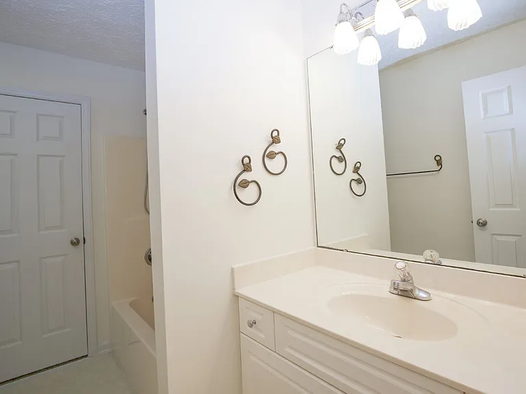 8 Moore Dr — Photo 26