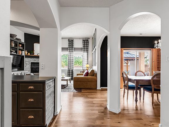 5th image of 1508 Conejos Dr SE