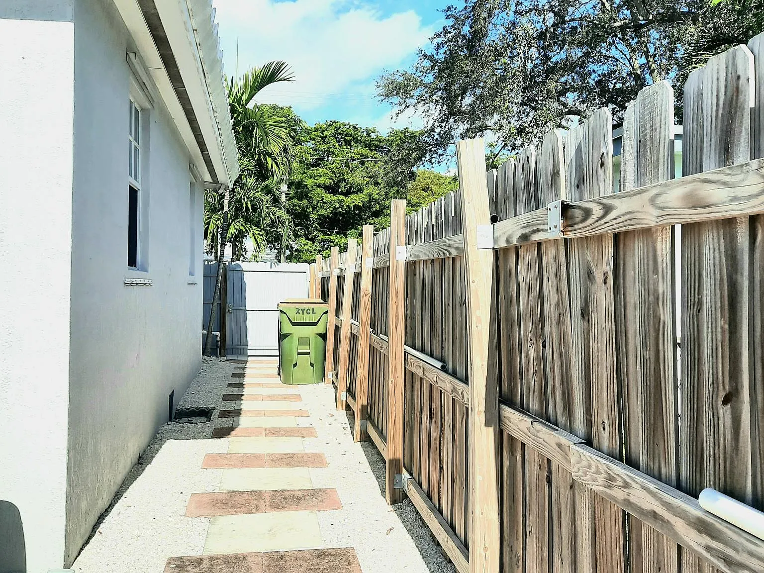 NW 122nd St, Miami — Photo 2