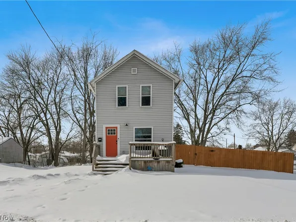 304 Baldwin Ave, Niles, OH 44446