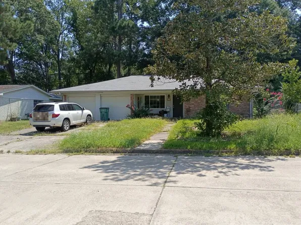 1315 Crestwood Dr, El Dorado, AR 71730