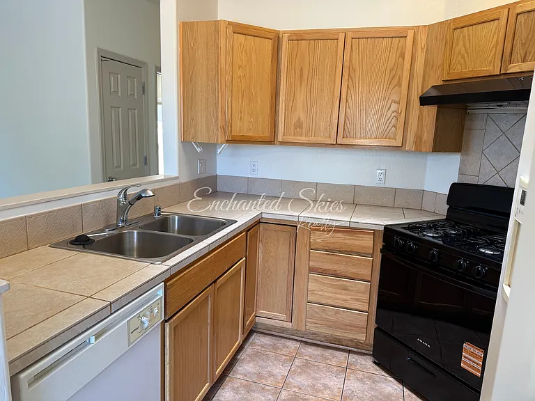3051 Southern Blvd SE #D — Photo 6