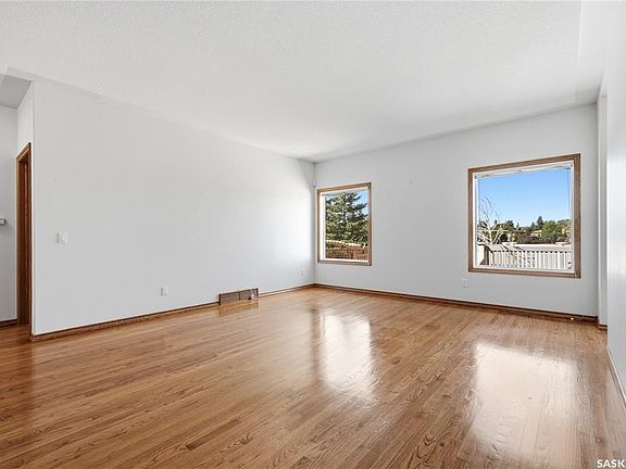 4th image of 11330 Wascana MEADOWS