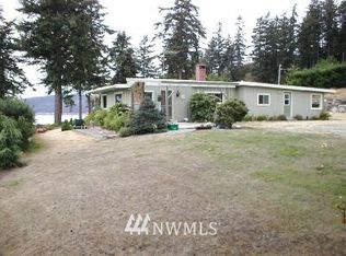 2484 S Camano Dr, Camano Island, WA