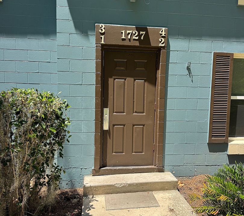1st image of 1727-4 NE 2nd St