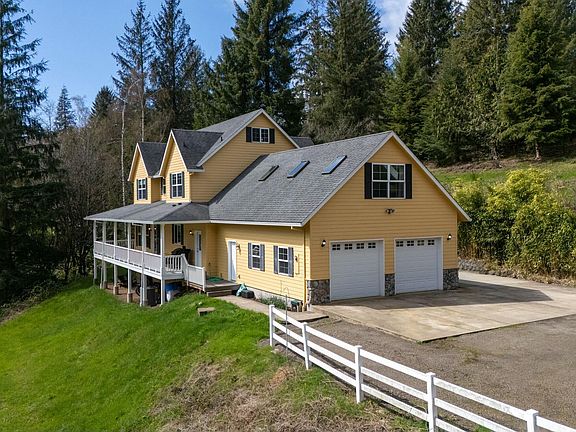 2nd image of 8100 Briar Ln