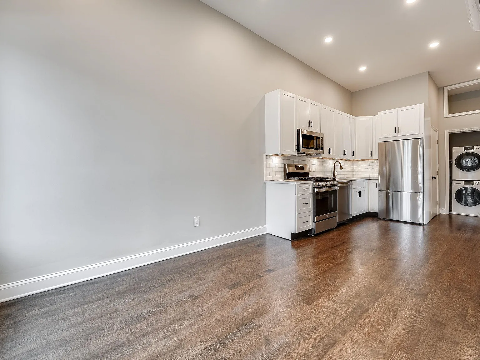 1 bed, 1.0 bath, $2,150 — Photo 4