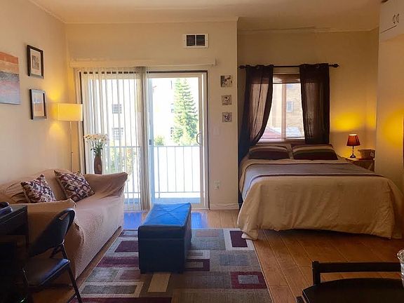 3rd image of 2650 Broadway APT 306