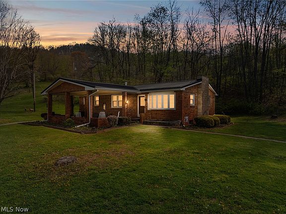 3rd image of 55291 Town Hill Rd